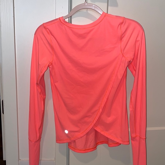 Lululemon Long sleeve - Picture 3 of 4